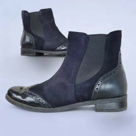 Ateliers Black Patent Leather & Suede Ankle Booties with Brogue Detailing - 37 - Picture 1 of 10